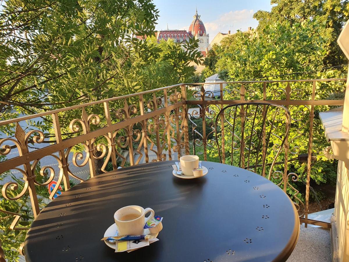Bed and Breakfast Deák Panzió Nagykoros Esterno foto